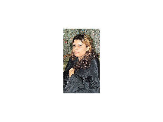 La adolescente iraquí Rania Ibrahim contó que su marido la había convencido de inmolarse en un mercado en Bagdad.