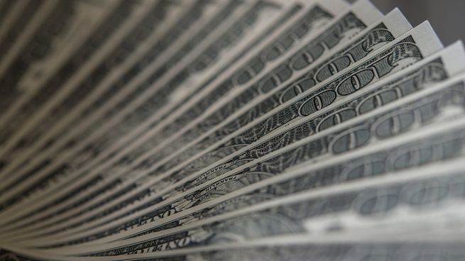 El dólar sumó su tercera suba al hilo, pero no logra retornar a la franja de los 39 pesos.