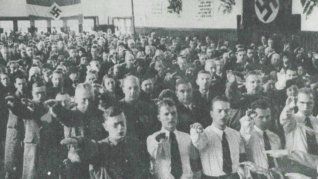 El acceso a los archivos históricos alemanes cambió con la tecnología. Durante años, comprobar si un familiar perteneció al NSDAP exigía trámites ante el Archivo Federal que podían tardar meses y ofrecer información limitada.