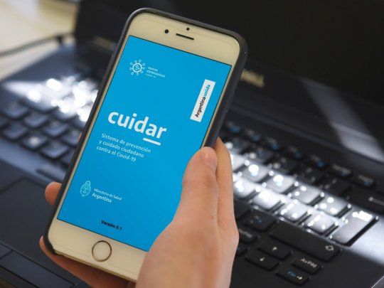 Alberto Fernández informó que los trabajadores que retomen su actividad deberán utilizar la app CuidAR.