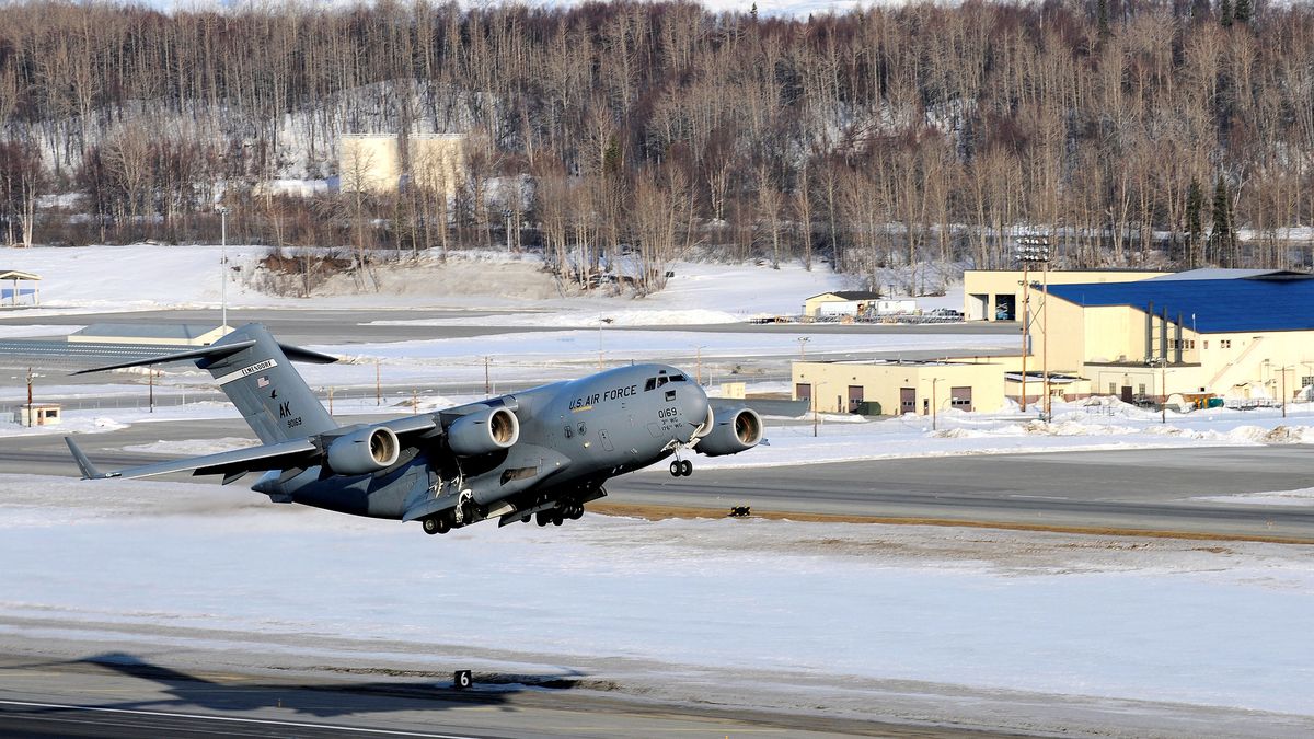 How is Alaska’s military base where Donald Trump and Vladimir Putin will meet