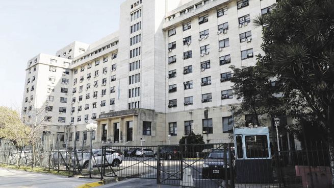 imán. Los tribunales de Comodoro Py investigarán viaje de los jueces.