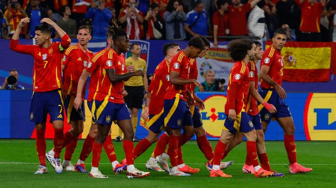 A menos de un mes para el comienzo del Mundial, la Selección de España se ve amenazada con posible embargos a su llegada a los Estados Unidos.