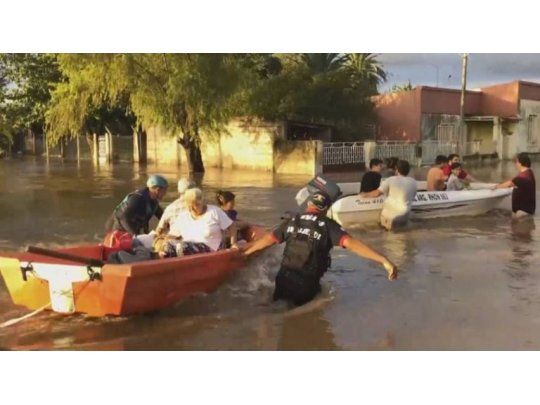 El temporal no cede y miles de personas continúan evacuadas en 11 provincias