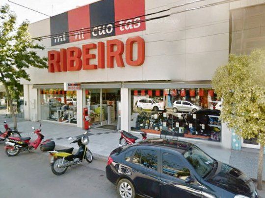 Extensión. Las sucursales de Ribeiro están distribuidas en 18 provincias además de la Capital Federal. Adeuda 967,6 millones de pesos.