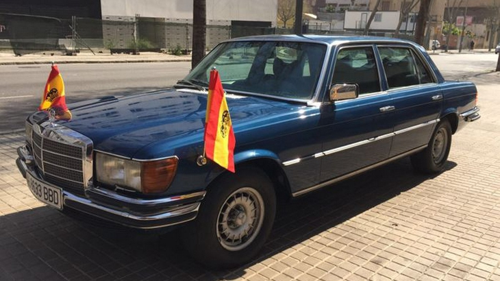 El auto utilizado por la familia real española. El auto utilizado por la familia real española.