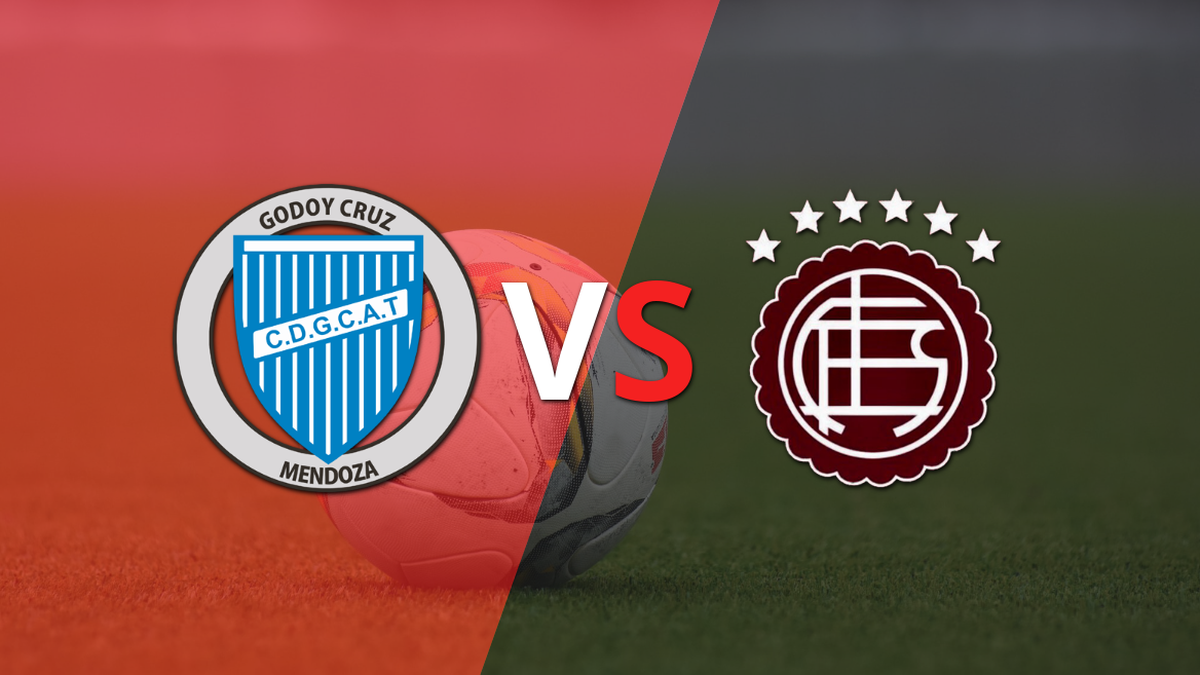 The game between Godoy Cruz and Lanús begins at the Víctor Antonio Legrotaglie stadium