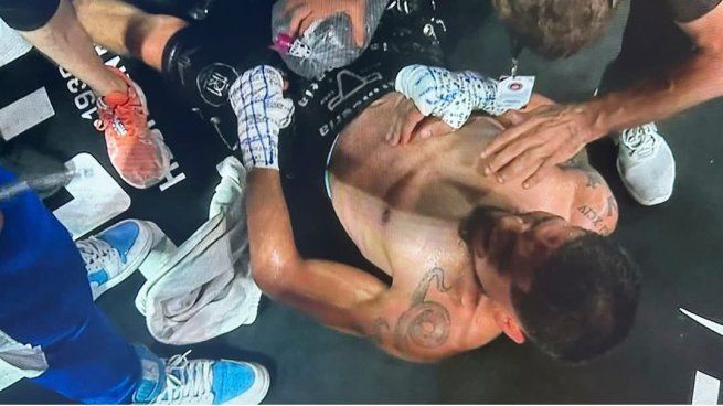 Angel Tashiro Fierro fue suspendido de forma indefinida tras pegarle una patada a Abraham Bombi Cordero durante la pelea que sostuvo el sábado pasado.