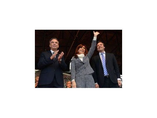Cristina defendió a Kicillof: Lo atacan porque no lo pueden comprar