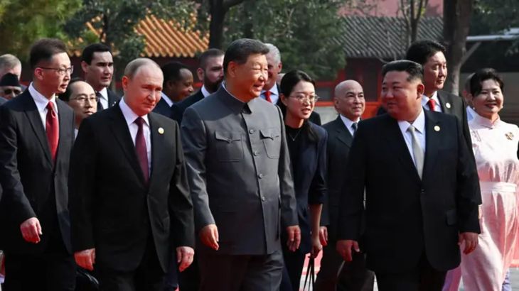 Putin and Kim Jong-un accompanied XI at the ceremony, reinforcing the image of alliance between their countries. Putin and Kim Jong-un accompanied XI at the ceremony, reinforcing the image of alliance between their countries.