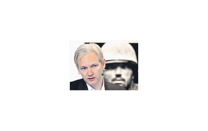 El fundador de WikiLeaks, Julian Assange, en una foto de archivo de julio pasado. Sobre él pesa una orden de captura internacional emitida ayer por Interpol, surgida de una causa por supuesta violación en Suecia.
