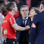 La bronca de Matías Almeyda tras ser expulsdado La bronca de Matías Almeyda tras ser expulsdado