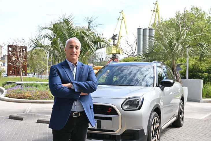 Michael Peyton en su paso por Buenos Aires visitó concesionarios de Puerto Madero y Núñez.