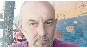 ámbito.com | Bizzio. “Quiero que las sensaciones se sigan. Una literatura que descarte lo innecesario, eso que no me interesa ni como autor ni como lector”.