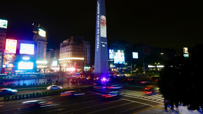 La Ciudad de Buenos Aires homenajea al Papa Francisco a un año de su muerte.