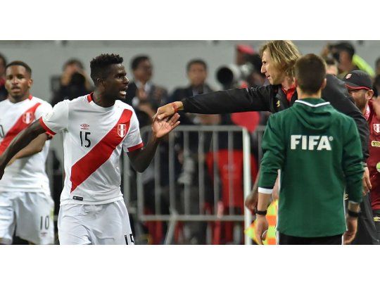Gareca logró el pase al Mundial con Perú.