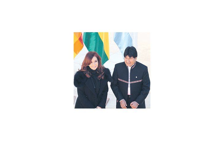 Cristina de Kirchner y Evo Morales firmaron ayer acuerdos que ratifican la alianza en materia energética entre ambos países.
