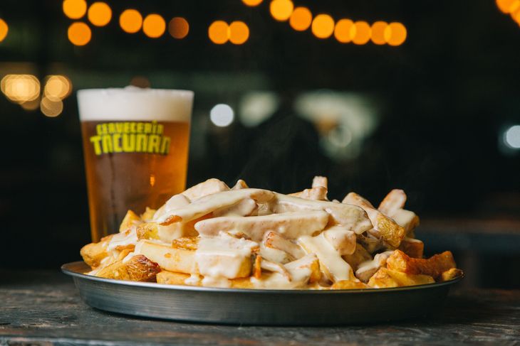 El Galpón de Tacuara tiene locales en Honduras 5560, Palermo; Av. Juramento 2781, Belgrano y Av. Francisco Beiró 3410, Villa Devoto. Más sucursales en San Fernando, General Pacheco, Belén de Escobar y Rosario. El Galpón de Tacuara tiene locales en Honduras 5560, Palermo; Av. Juramento 2781, Belgrano y Av. Francisco Beiró 3410, Villa Devoto. Más sucursales en San Fernando, General Pacheco, Belén de Escobar y Rosario.