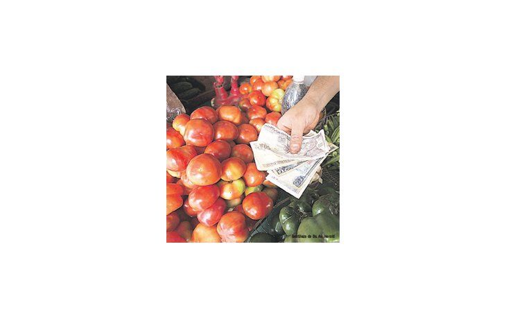 ámbito.com | La unificación monetaria en curso en Cuba facilita el acceso a todos los bienes y servicios en los pesos no convertibles. El CUC, vinculado al dólar, desaparecerá en los próximos meses.