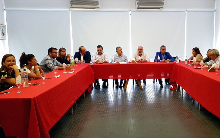 contrapuntos en la ucr por el rol del radicalismo en cambiemos