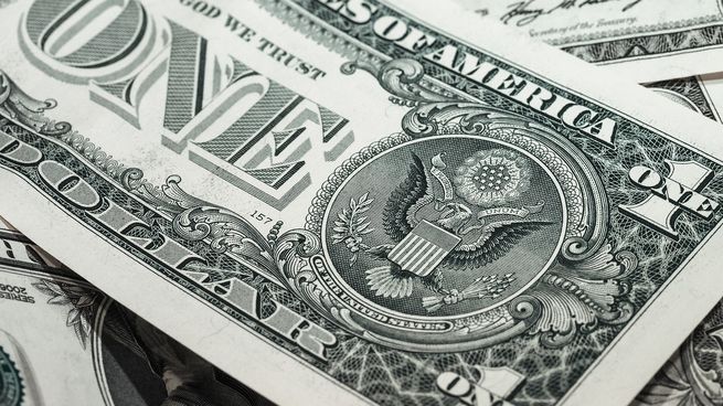 El dólar cerró con su séptima mensual y consolidó su tendencia bajista en 2025.