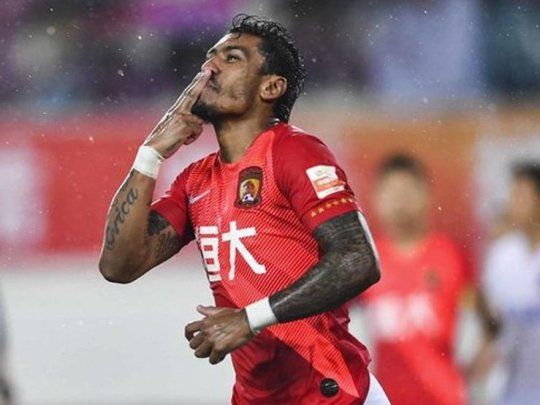 El brasile&ntilde;o Paulinho brill&oacute; en Tottenham y en Barcelona y tuvo dos&nbsp;etapas en el&nbsp;Guangzhou Evergrande, donde conquist&oacute; tres t&iacute;tulos, el &uacute;ltimo en noviembre pasado.