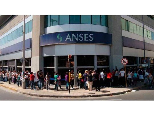 Advierten que préstamos para AUH son un paliativo que no soluciona el deterioro del poder adquisitivo