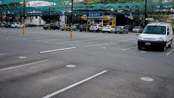 Los garajes del microcentro están casi desolados.