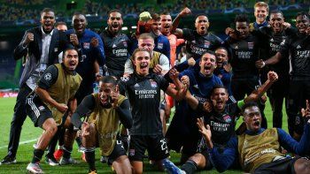 Lyon volvió a dar la nota y está en semis de la Champions.