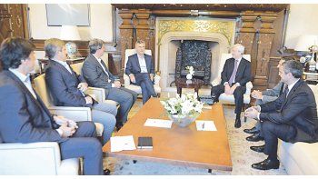 ámbito.com | Visita. El CEO de JP Morgan, Jaime Dimon, se reunió ayer con Mauricio Macri y prometió apoyo para convencer a “clientes” argentinos en EE.UU.