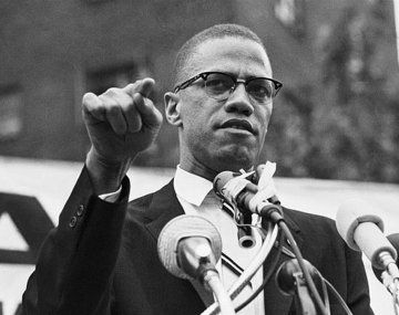 Malcolm X fue asesinado un 21 de febrero de 1965 en Manhattan. Luego de su muerte se lo reconoció como uno de los activistas más importantes.