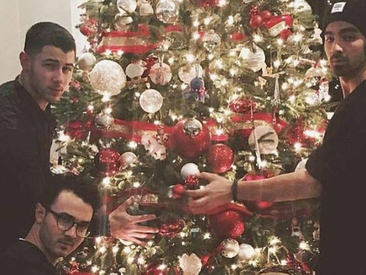 Jonas Brothers en Disney+ 2025: ¿Regreso a la magia o nostalgia navideña? Jonas Brothers en Disney+ 2025: ¿Regreso a la magia o nostalgia navideña?