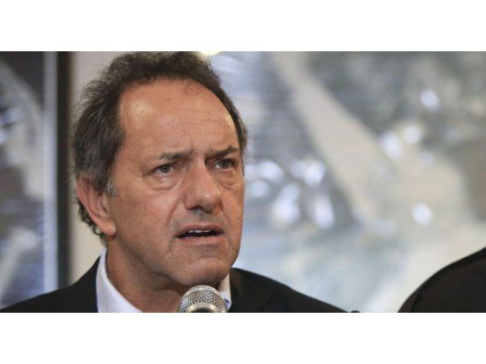 El Gobierno tiene una gran habilidad comunicacional, todo es culpa de la herencia, dijo Scioli.