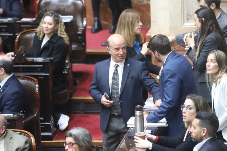 Beltrán Benedict, organizador de la visita libertaria a condenados por delitos de lesa humanidad, en la Cámara de Diputados. Beltrán Benedict, organizador de la visita libertaria a condenados por delitos de lesa humanidad, en la Cámara de Diputados.