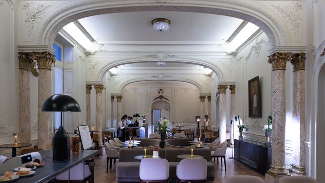 Confitería Viamonte, ubicada en el Teatro Colón