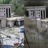 La avalancha provocó una inundación repentina en una zona montañosa del norte de Nepal, cerca de la frontera con China.
