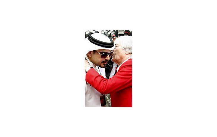El príncipe Salman bin Hamad Al Califa anunció que se pospone la carrera debido a la revuelta social.