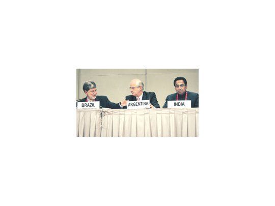 El canciller, Jorge Taiana, pidió el fin de los subsidios agrícolas de las principales potencias mundiales durante su participación en la VI Cumbre Ministerial de la OMC en Hong Kong.