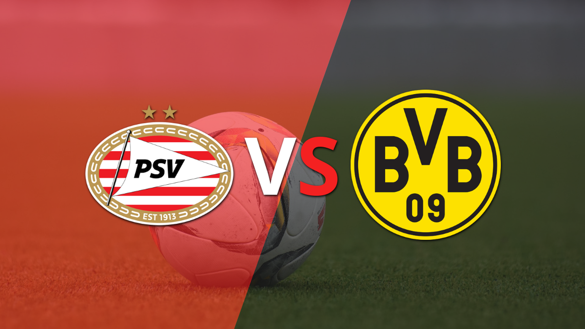 The first half ended with a score of 1-0 in favor of Borussia Dortmund