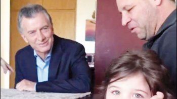 VIRAL. El Gobierno nacional diseñó un video con el Presidente como protagonista, dando la cara ante una votante desencantada de Cambiemos. Los anuncios quedaron a cargo de Dujovne, Sica y Stanley.