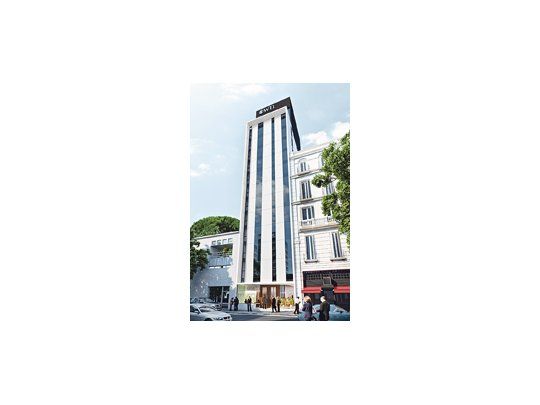 Las fachadas de los hoteles de Own en Montevideo, Palermo Soho y Puerto Madero.
