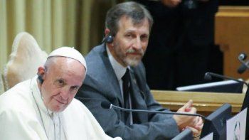 Papa Francisco y Enrique Palmeyro.
