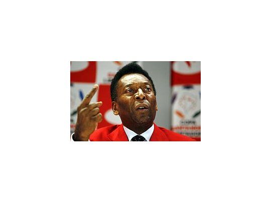 Pelé volvió a marcar distancias con Messi.