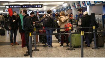 Un paro de controladores de ATE afecta vuelos de todo el país