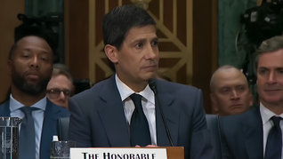 Warsh respondió a las preguntas de la Comisión Bancaria del Senado este martes. Warsh respondió a las preguntas de la Comisión Bancaria del Senado este martes.