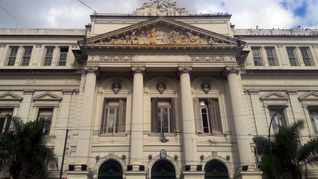 Las nuevas maestrías de la UBA buscan dar respuesta a la demanda de profesionales capaces de interpretar el nuevo orden económico internacional y los recientes acuerdos comerciales de Argentina. Las nuevas maestrías de la UBA buscan dar respuesta a la demanda de profesionales capaces de interpretar el nuevo orden económico internacional y los recientes acuerdos comerciales de Argentina.