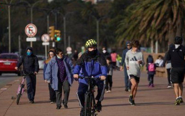 El aumento de casos de coronavirus en Uruguay es consecuencia de varios brotes en cl&iacute;nicas de Montevideo.