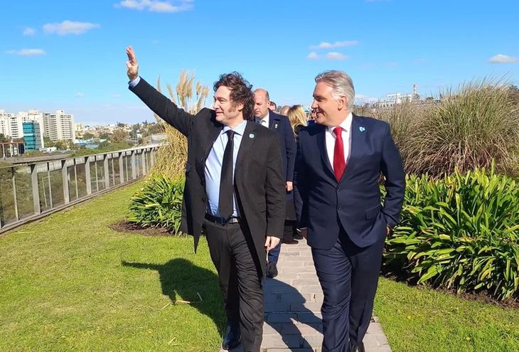 Javier Milei y Martín Llaryora, juntos en Córdoba.