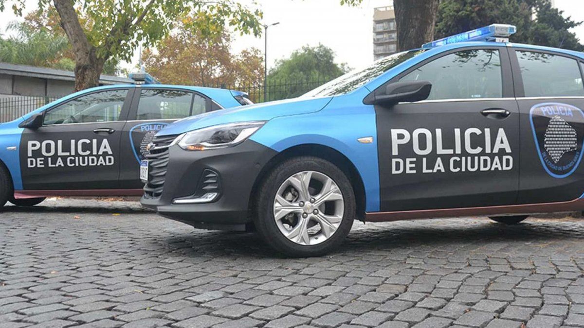 violent confrontation between criminals and the police