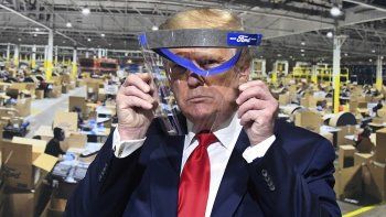 Según la denuncia contra Donald Trump, el gobierno de los Estados Unidos realmente podría haber evitado el resultado disvalioso (de las medidas contra la pandemia), de haber actuado y no omitido su deber de obrar no hubieran ocurrido tantas las muertes por Covid-19.